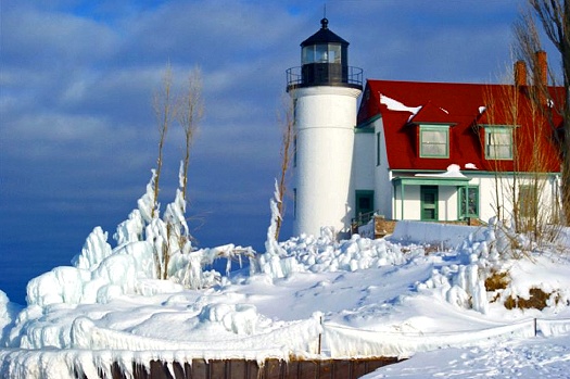 Mid-winter at Point Betsie: F-199