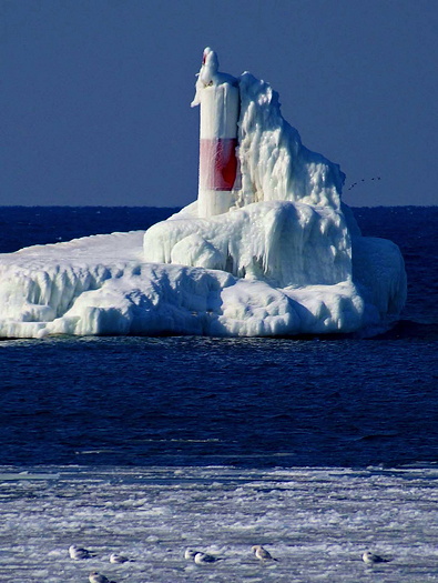 Frankfort's South Breakwater Light: H-233