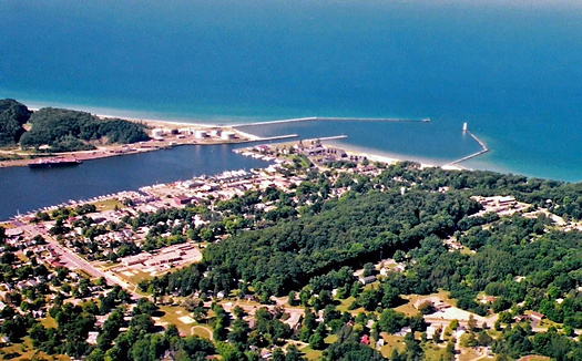 Glider view over Frankfort: Q-368